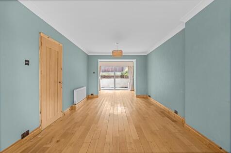 Lounge / Dining Room