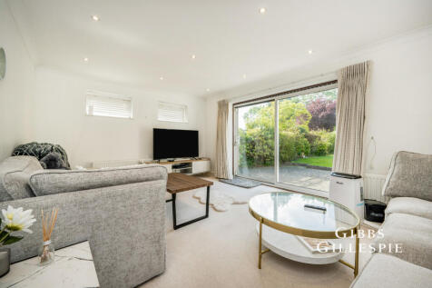 Uxbridge Road, Pinner, HA5 photo 4