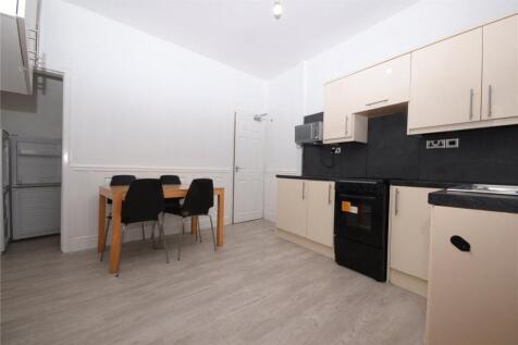 Aston View, Leeds, West Yorkshire photo 4