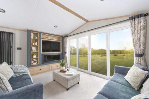 Abi Balmoral Lounge Fireplace Main Rt 1536x1003.jp