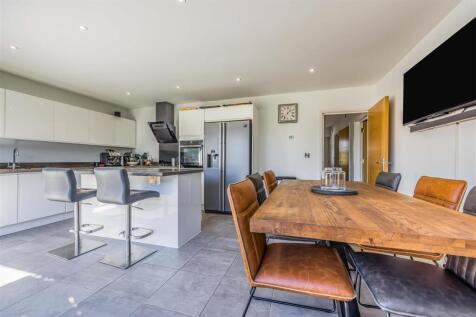 3 Dunkirk Rise, Southbourne-Small-PorticoMarketing