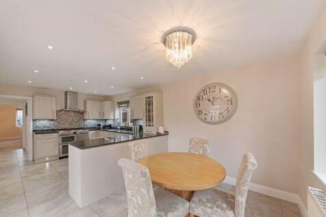 Kitchen / Breakfast Room