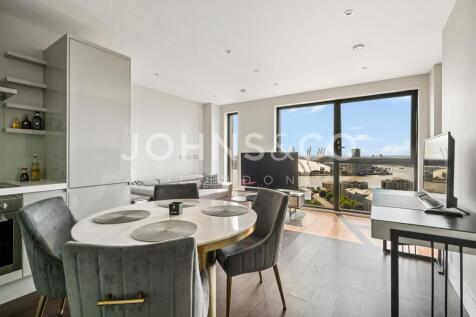 Avalon Point, Silvocea Way, London, E14  photo 4