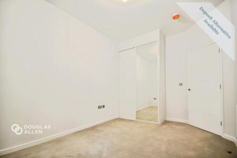 8 Ingrave Road Brentwood CM15 photo 4