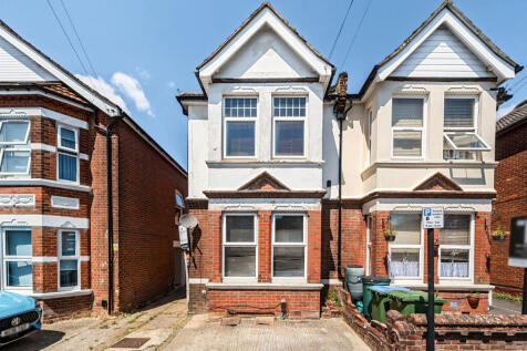 Southampton, SO15 - property photo