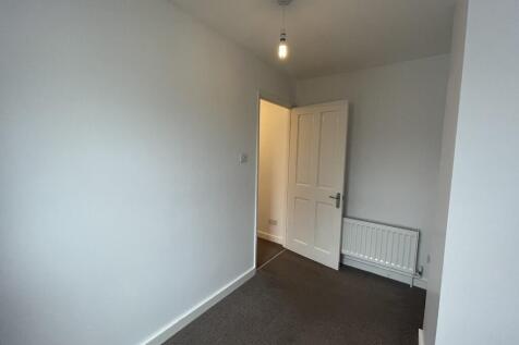 Bedroom Two (2)