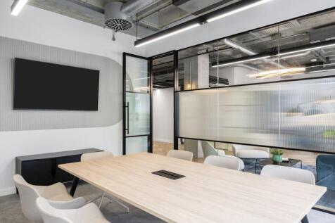 Bloc  12 Forbury  Office Curator  SMALL2.jpg