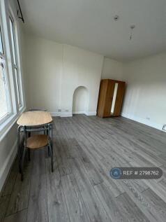 Bedroom/Living Room