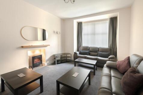 12 Argyle Avenue Living Room (6).jpg