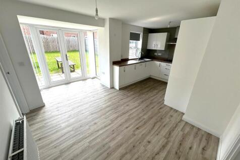 Orient Close, Yarm photo 5