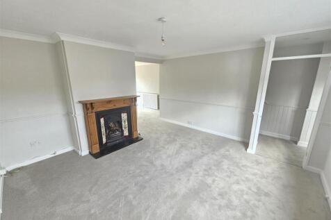 Avon Close, Addlestone photo 5