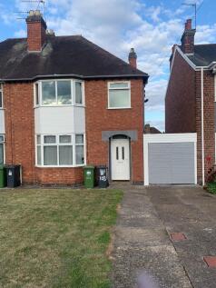 5-bed semi-detached on Brunswick Street, Leamington Spa, Warwickshire, CV31, £2,625/mo