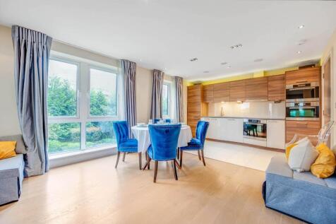 Kitchen / Dining