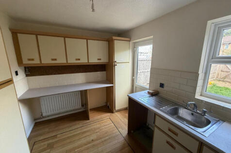 Slepe Crescent, Poole, Dorset photo 4