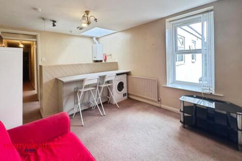 Lounge/Kitchen