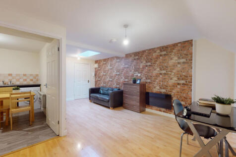 1-bed house on Market Street, Loughborough, £1,062/mo