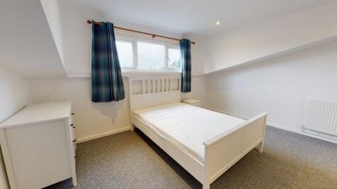 Manor Drive, Hyde Park, Leeds photo 5