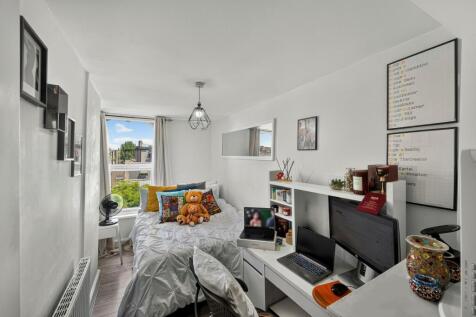 BEDROOM5.jpg