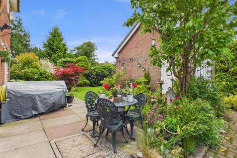 CAM03729G0-PR0056-STILL009