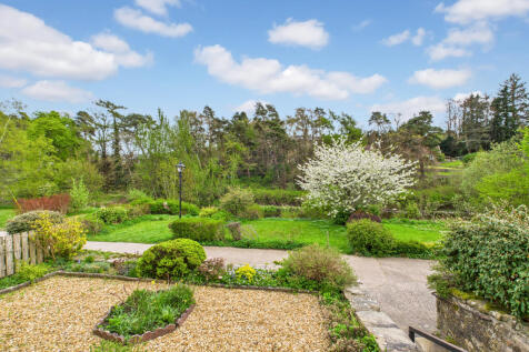 CAM04201G0-PR0075-STILL029