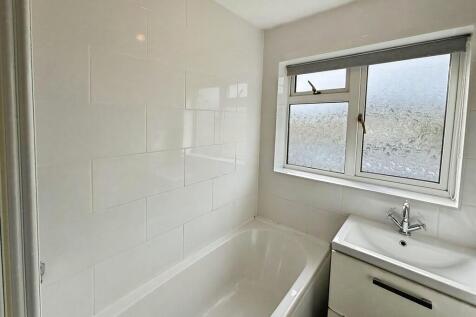 ec7abd43-WhatsApp...