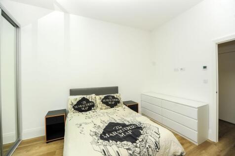 Randall Place, Gatsby House, UB8 photo 4