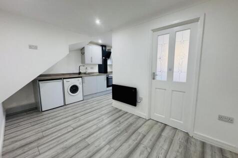 Living room/ Kitchen