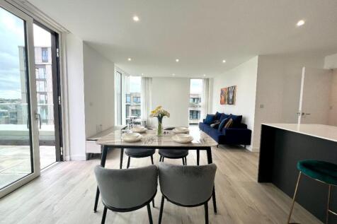 Hartingtons Court, Coster Avenue, London photo 3