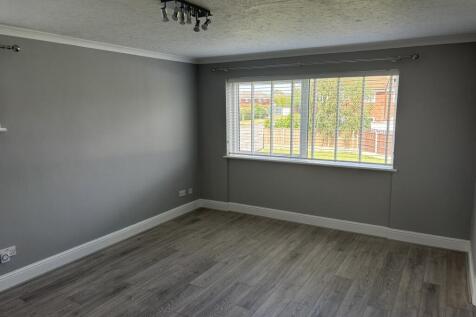 Snowdrop Close, Springfield, Chelmsford, Essex photo 4