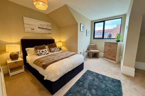 Luxury Two-Bedroom Fully Furnished Apartment with