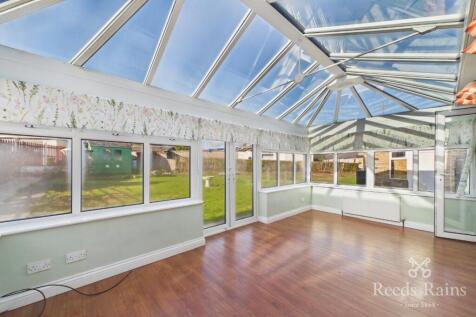 Cross Green Road, Huddersfield, West Yorkshire, HD5 photo 4