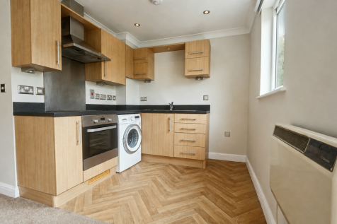 Orchards Place, Southampton photo 5