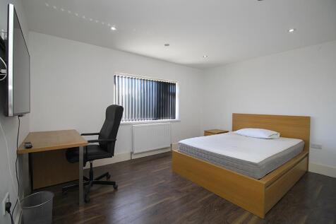 Bedroom (Main)