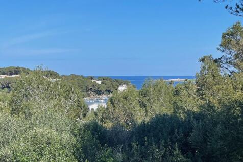 Building plot with a view in Port Addaia