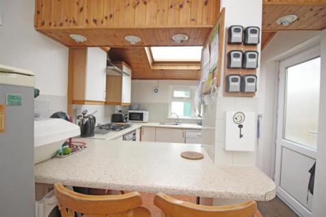 Kitchen...jpg