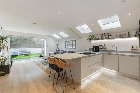Kitchen/Reception