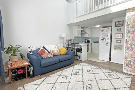 Chelmsford, CM1 - property photo