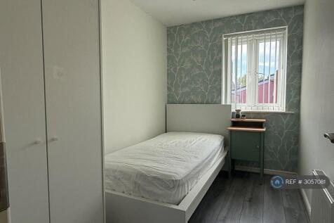 Markfield Avenue, Manchester, M13 photo 5