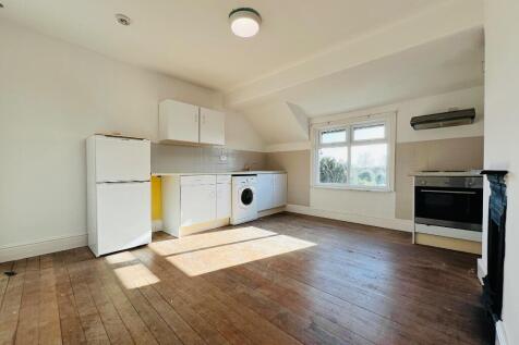 Marsland Road, Sale, M33 photo 3