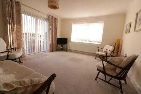 7 Kent Lodge livi...