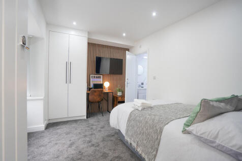 Charter Avenue, Coventry photo 4