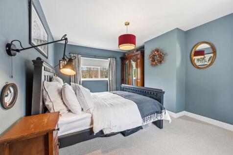 3 Burton Edge Bedroom