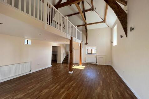 hop yard living area.jpg