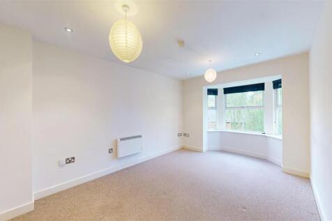Bromley Court, 29 Living Rom.jpg