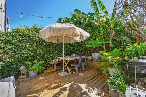 72 Montgomery St BN3 (25).jpg