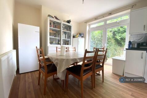 Cleveley Crescent, London, W5 photo 3