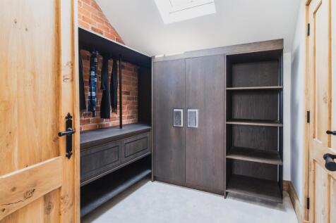 Master Dressing Room