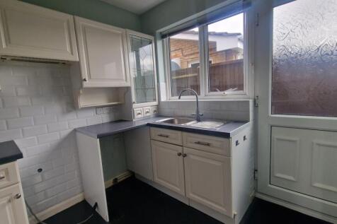 Walcot Walk, Netherton, Peterborough photo 5