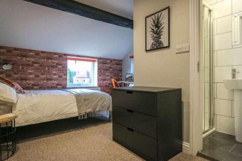 Warwick Road photo 3