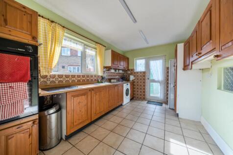 1432682-3-69bd8efbd0095
